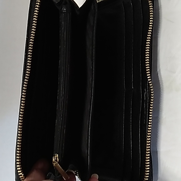 Steve Madden Wallet - Picture 4 of 9